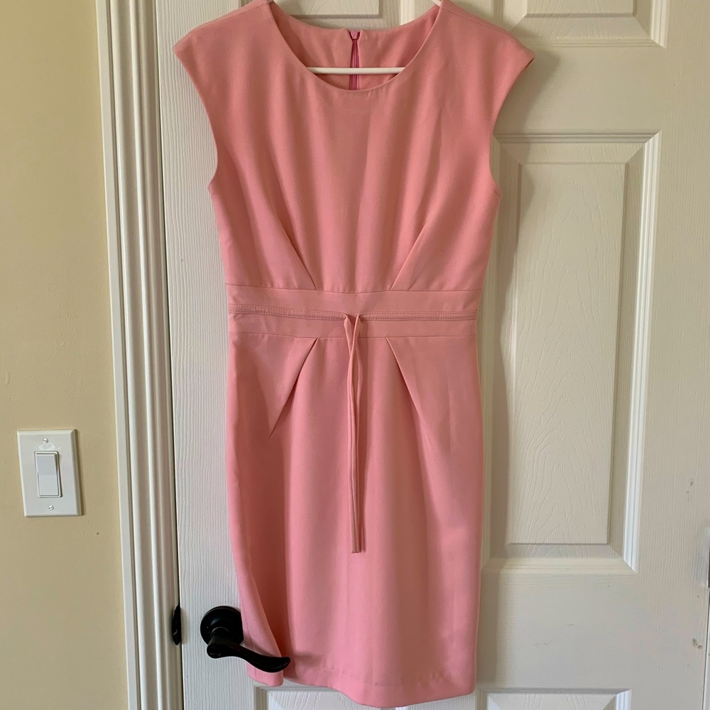 Office sleeveless pink dress